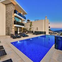 Villa Luxury — 17