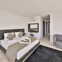 Villa Luxury — 43