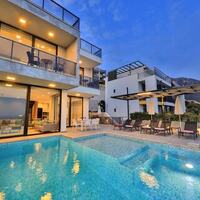 Villa Skylight — 4