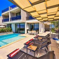 Villa Skylight — 10