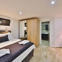 Villa Loca — 39