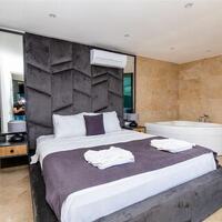 Villa Loca — 48