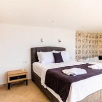 Villa Loca — 53