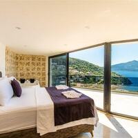 Villa Loca — 55
