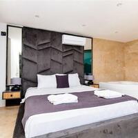 Villa Loca — 57