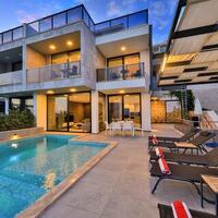Villa Skylight — 30