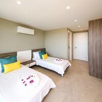 Villa Skylight — 52