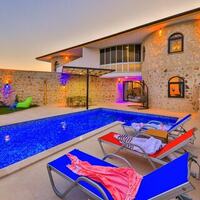 Villa Sandak 1 — 1
