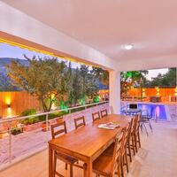 Villa Dr — 43
