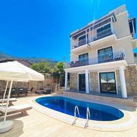 Villa Leo Kışla — 1