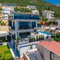 Villa Cassa — 70