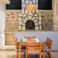 Villa Glorious — 14