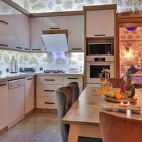 Villa Happiness — 14