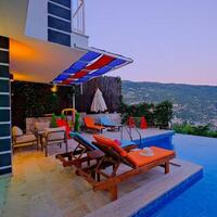 Villa Tepes — 16