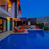 Villa Tepes — 17