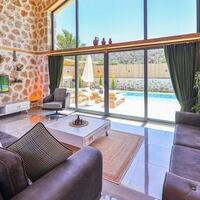 Villa Happiness — 19