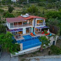Villa Tepes — 84