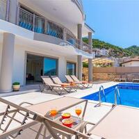 Villa Quzey — 2