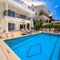 Villa Baynur — 1