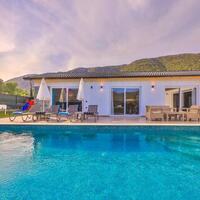 Villa Tawny — 4