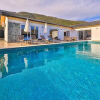 Villa Tawny — 5