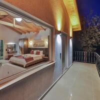 Villa Tawny — 17