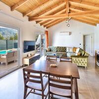 Villa Tawny — 20