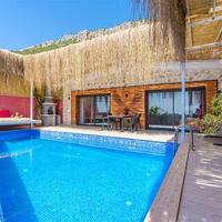 Villa Mira Queen — 1