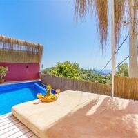 Villa Mira Queen — 4