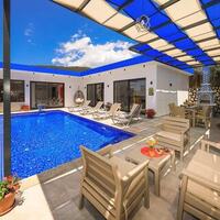 Villa Cancan — 2