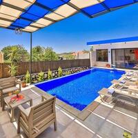 Villa Cancan — 15