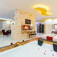 Villa Mira Queen — 42