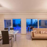 Villa Heves — 27