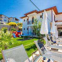 Villa Daphne — 9
