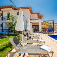 Villa Daphne — 10