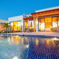Villa Topaz — 1