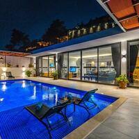 Villa Neon — 2