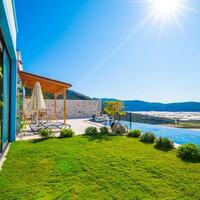 Villa Topaz — 8