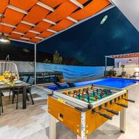 Villa Neon — 3