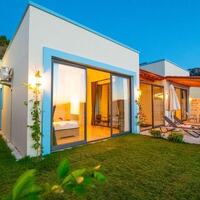 Villa Topaz — 9