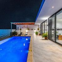 Villa Neon — 4