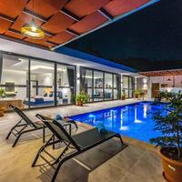 Villa Neon — 11
