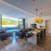 Villa Neon — 31