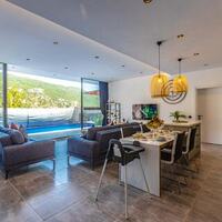 Villa Neon — 32