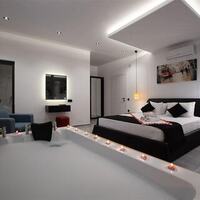 Villa Neon — 39
