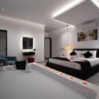 Villa Neon — 40