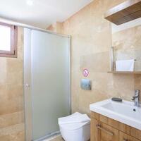 Villa Daphne — 70