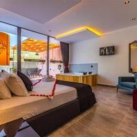 Villa Neon — 58