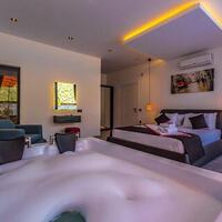 Villa Neon — 61