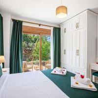 Villa Daphne — 76